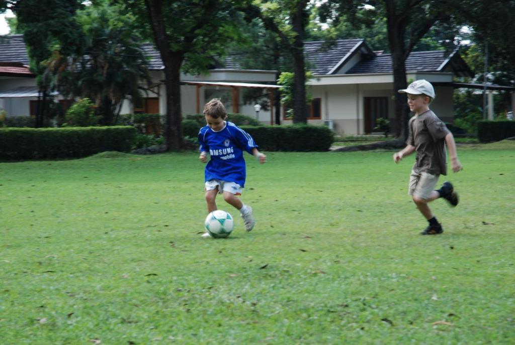 Country Woods Jakarta Aparthotel Cilandak  Eksteriør bilde